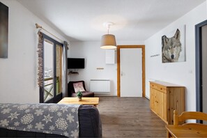 1 bedroom, free WiFi - Apartment 'Capcir' with Mountain View, Shared Terrace and Wi-Fi (Les Angles)