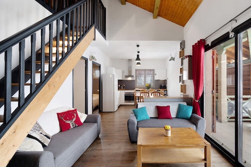 Apartment 'Roussillon' with Mountain View, Private Terrace and Wi-Fi