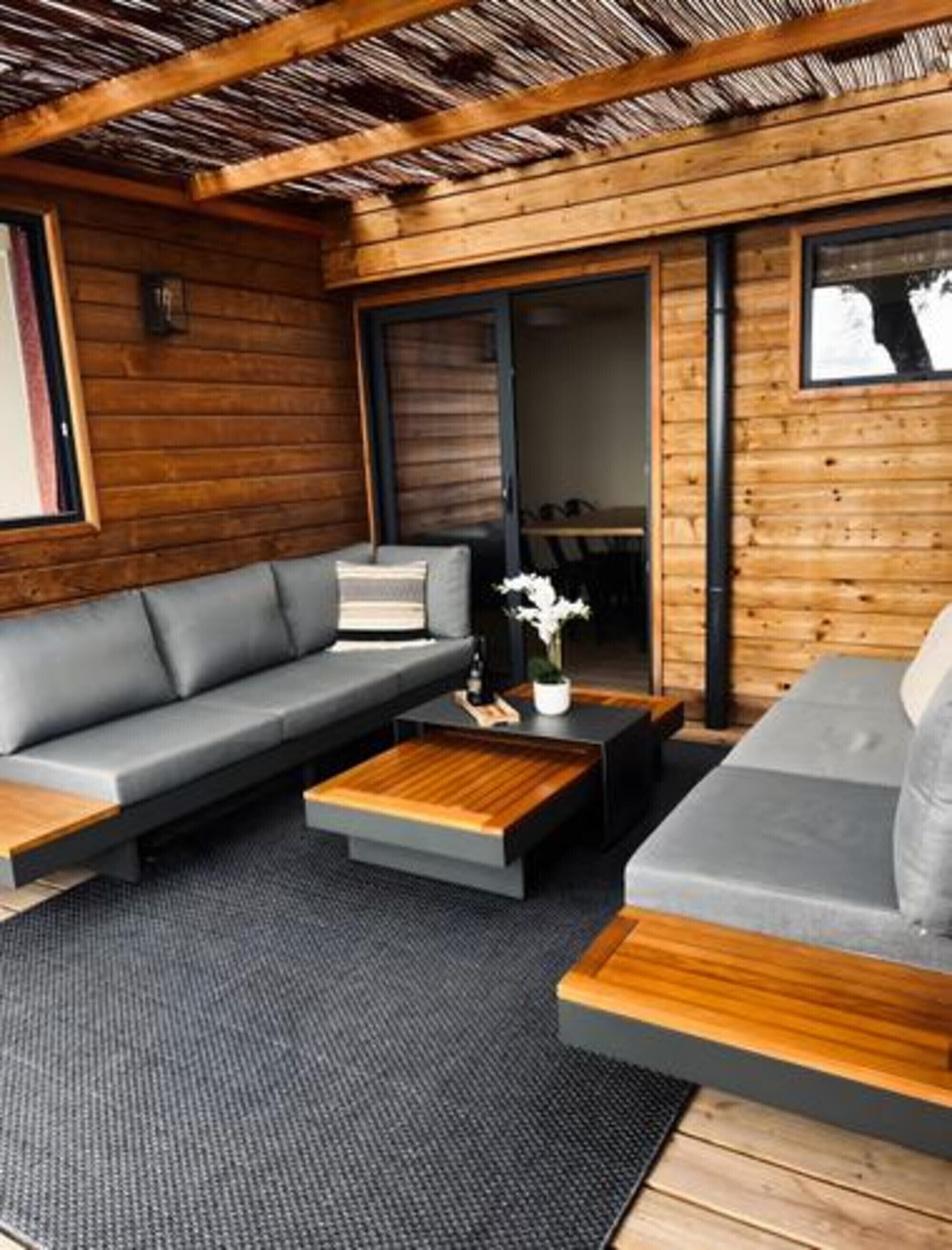 Televisio, pöytätennispöytä