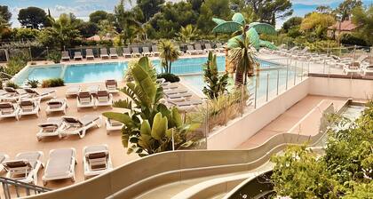 Bungalow "Sunset Lodge" avec vue sur la mer, piscine partagée et climatisation