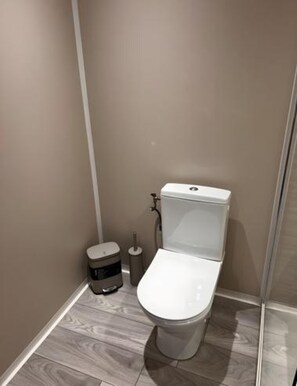 Douche, serviettes fournies