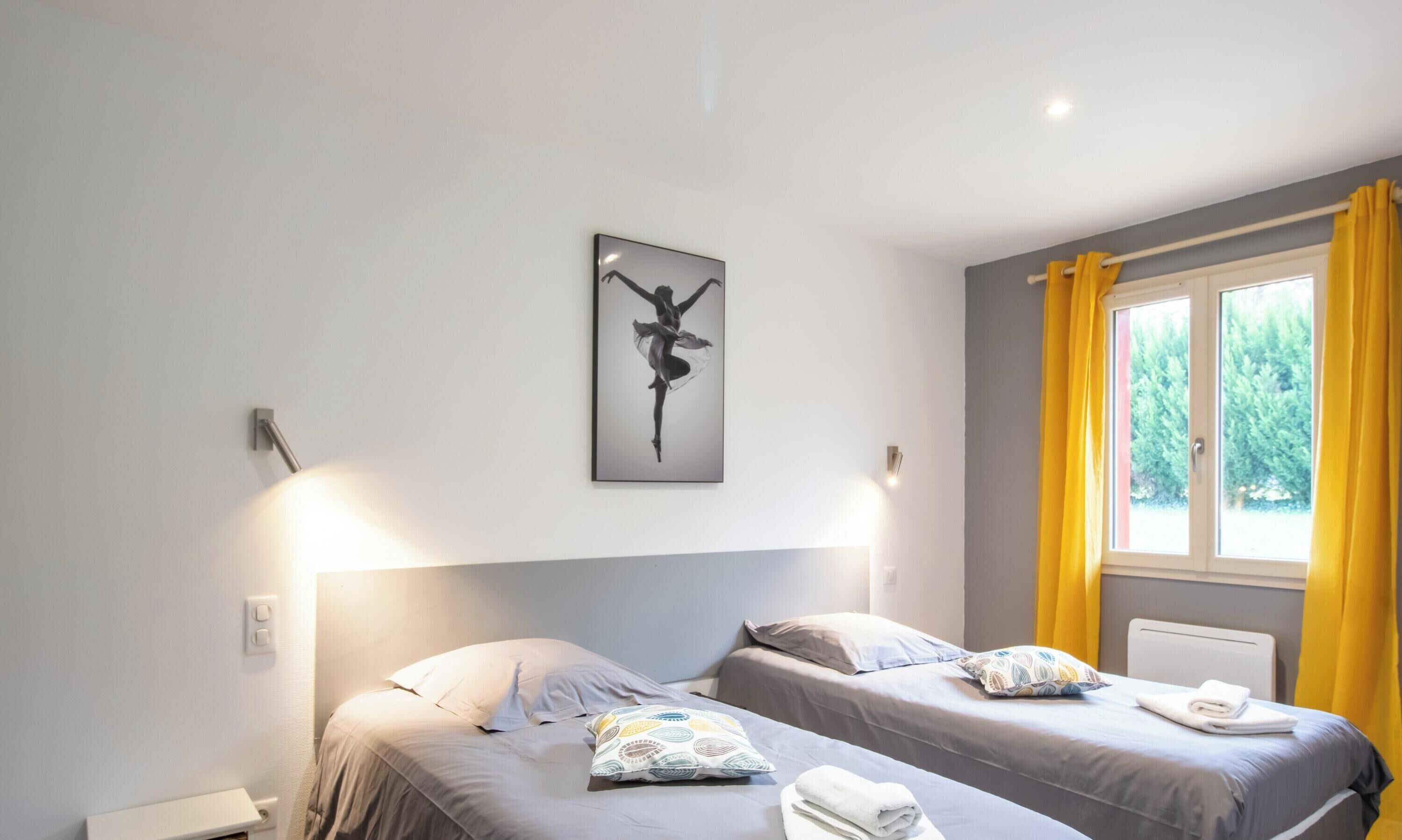 2 habitaciones, tabla de planchar con plancha y wifi gratis 