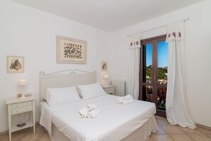 1 bedroom, bed sheets