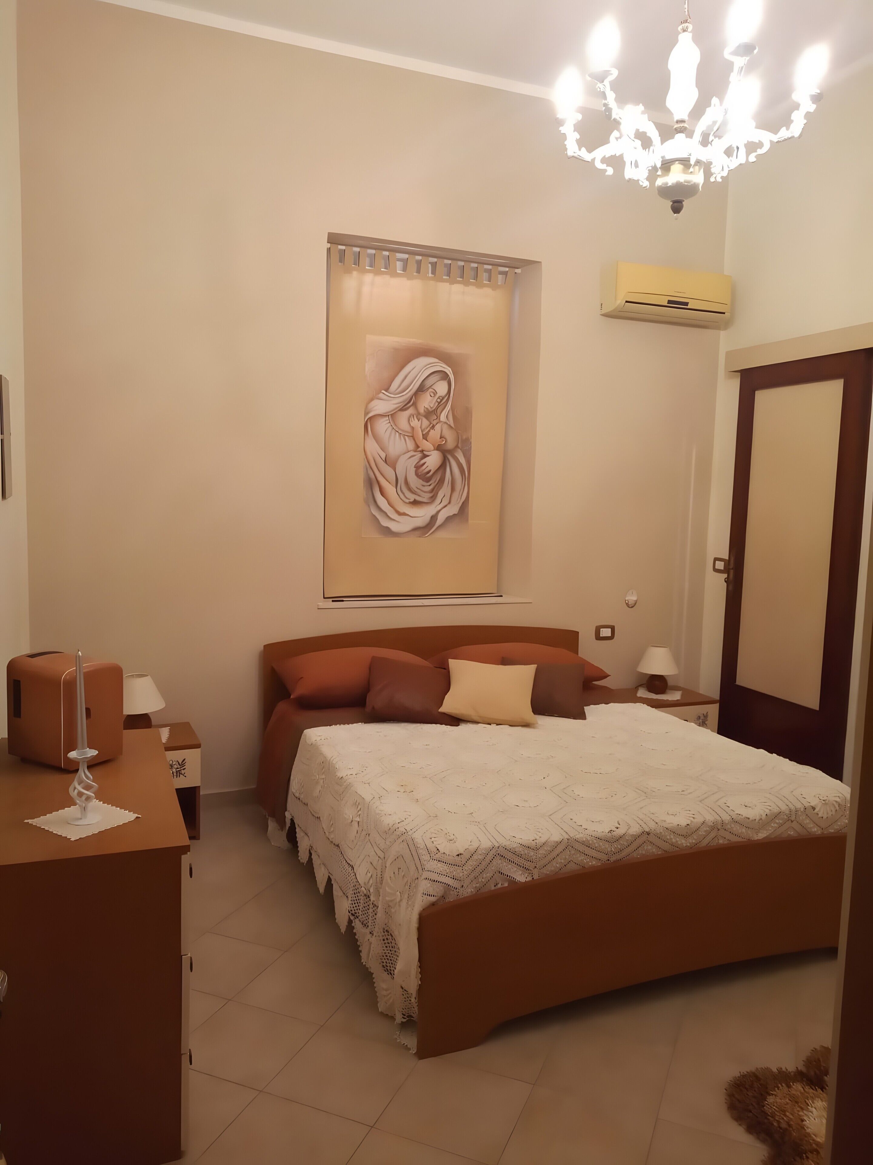 1 bedroom, iron/ironing board, bed sheets