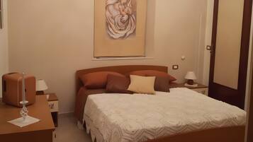 1 bedroom, iron/ironing board, bed sheets
