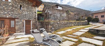 Apartment 'Mini House' with Mountain View, Private Terrace and Private Garden