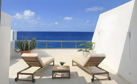 Terrace/patio. Casa 'Oleaje' with Sea Views and Wi-Fi