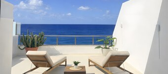Casa 'Oleaje' with Sea Views and Wi-Fi