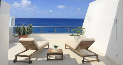 Casa 'Oleaje' with Sea Views and Wi-Fi