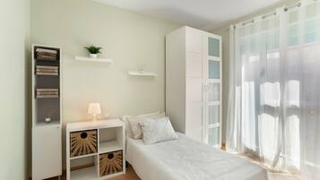 3 bedrooms, iron/ironing board, free WiFi, bed sheets