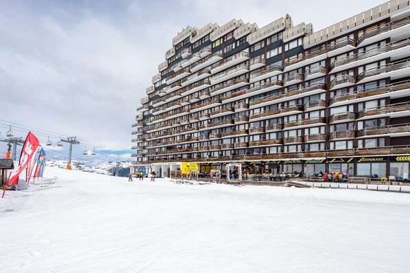 Exterior - Apartment 'Aime 2000' with Mountain View (Mâcot-la-Plagne)