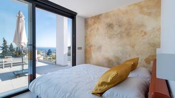 6 slaapkamers, een strijkplank/strijkijzer, gratis wifi, beddengoed