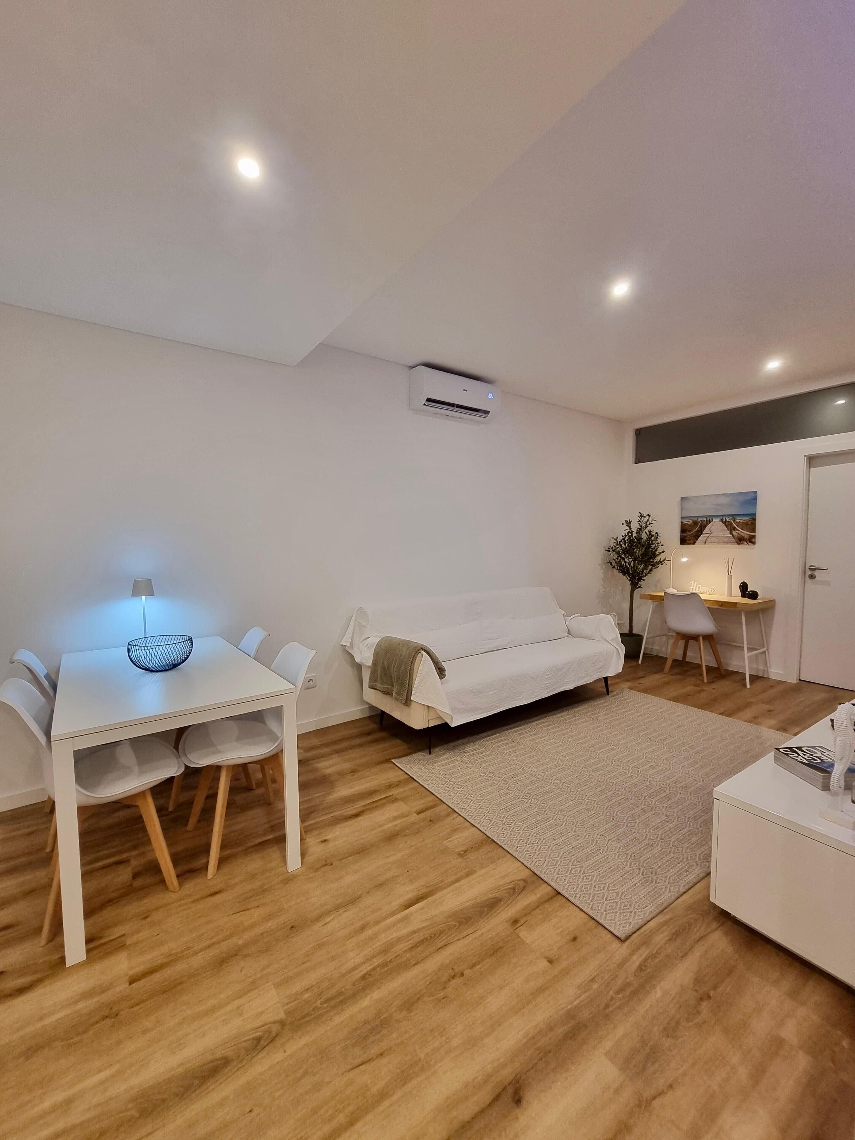 Deluxe Downtown Apartment  Comfort In The Heart Of Faro - Faro