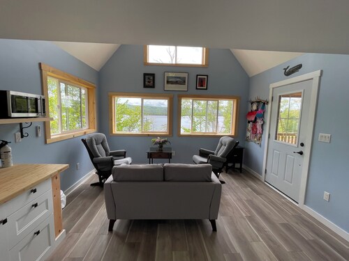Bright and charming cabin on the Cabot Trail overlooking St. Ann’s bay.