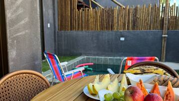 Villa | Outdoor dining