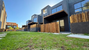 Villa | Exterior