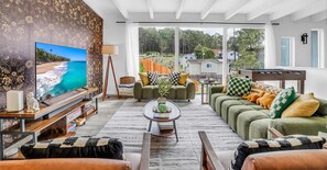 TV, fireplace, books, stereo