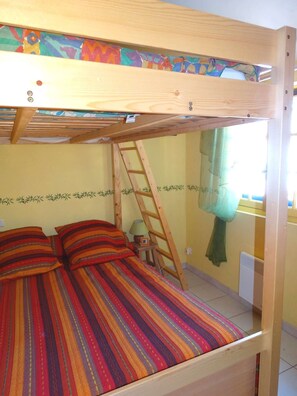 2 bedrooms
