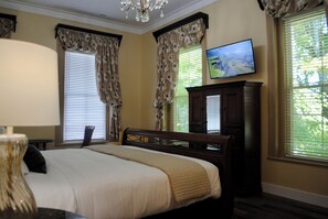 Luxury Single Room, 1 King Bed, Non Smoking, City View | Premium bedding, pillowtop beds, individually decorated