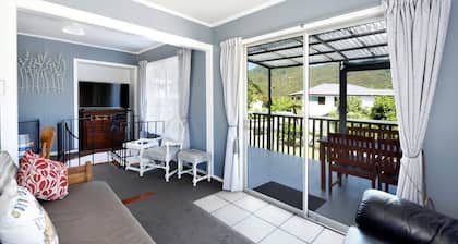 Okiwi Bay Bach with Bay Views