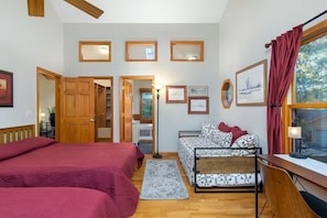 4 bedrooms, iron/ironing board, WiFi, bed sheets