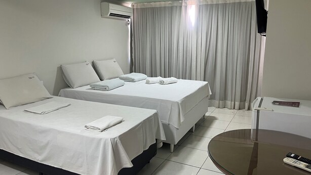 Premium Room, City View | Laptop workspace, WiFi (free), bed sheets - River Class Hotel (Petrolina)