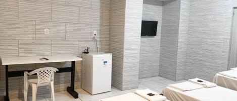 Standard Room, 3 Single Beds | Laptop workspace, free WiFi, bed sheets