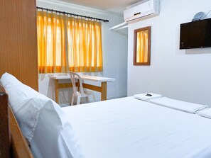 Standard Room, 1 Double Bed | Laptop workspace, free WiFi, bed sheets - River Class Hotel (Petrolina)