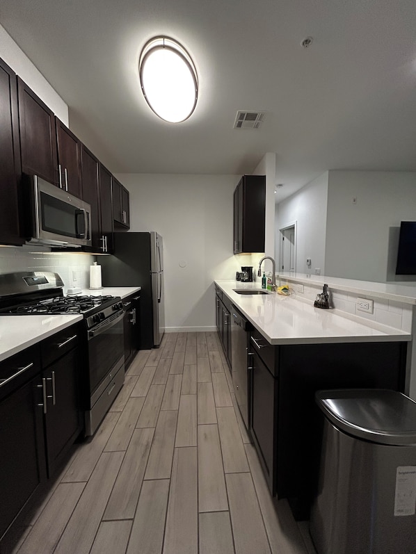 Microwave, oven, stovetop, dishwasher