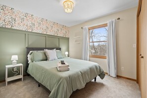 3 habitaciones, tabla de planchar con plancha y acceso a internet 