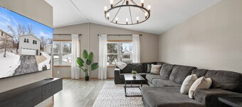 Paws at the Lake - Close to boat launch!