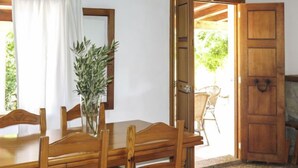 บ้านพัก, 3 ห้องนอน, ระเบียง | ร้านอาหาร