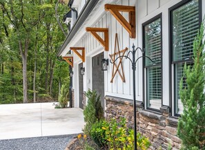 تفاصيل الفندق من الخارج