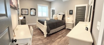 The Retreat at Candlers Mountain - Near Liberty University & Downtown Lynchburg