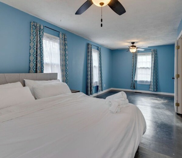 3 bedrooms, WiFi, bed sheets