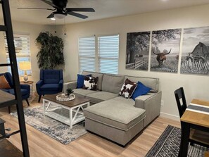Living area - Cozy Ranch House (Fredonia)