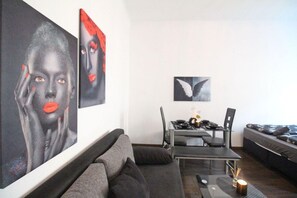 Smart TV - Beautiful 1BR Apartment for 5P @Great Location (Vienna)