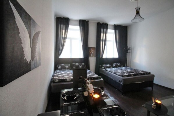 1 bedroom, WiFi, bed sheets