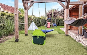 Children's area - Nice home in Hoge Hexel with WiFi (Hoge Hexel)