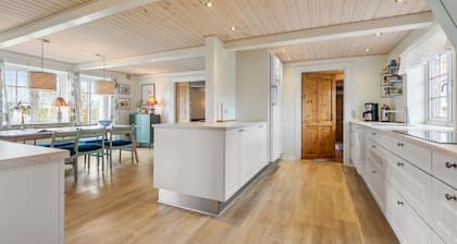 Nice home in Nørre Nebel with WiFi