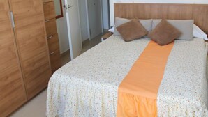 House, 3 Bedrooms - Global Turia Playa - By Global Rental Holidays 8854 (Benidorm)
