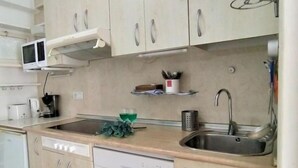 House, 3 Bedrooms | Private kitchen - Global Turia Playa - By Global Rental Holidays 8854 (Benidorm)