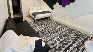 4 dormitoris, escriptori i planxa i posts de planxar