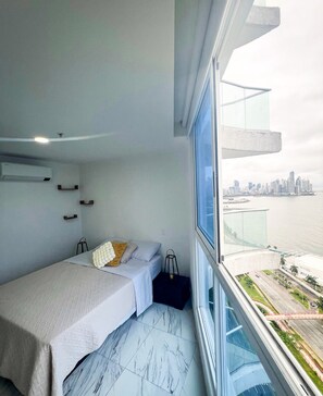 2 bedrooms, desk, laptop workspace, iron/ironing board - Apartamento The Sands Panamá 2414 (Panama City)