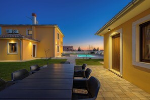 Outdoor dining - Villa Brajde (Istria - Vodnjan) (Vodnjan)