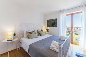 5 室のベッドルーム、インターネット、ベッドシーツ