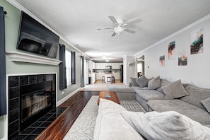 Smart TV, chimenea