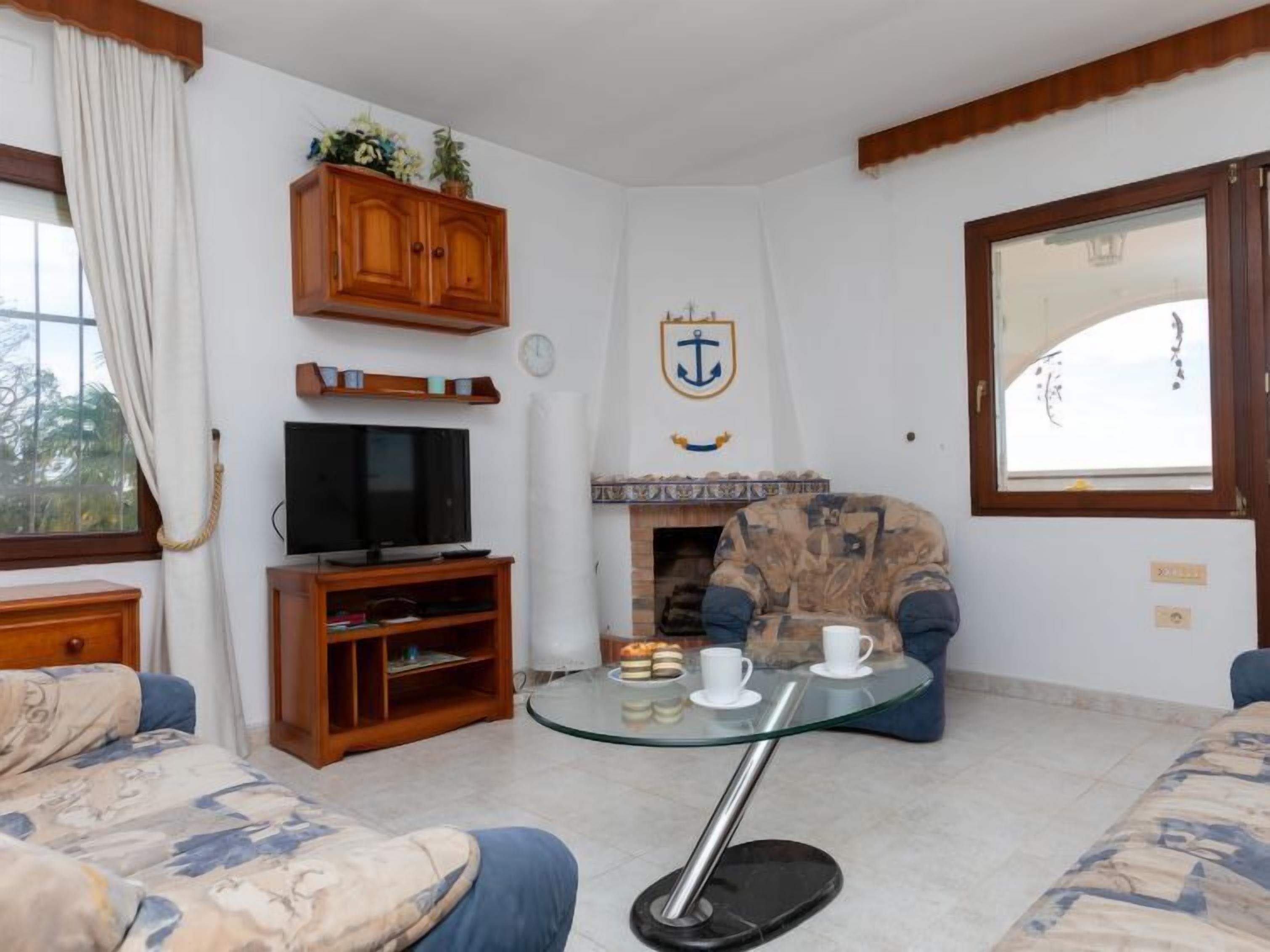 House, 3 Bedrooms | Living area