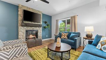 Smart TV, fireplace, video games, table tennis