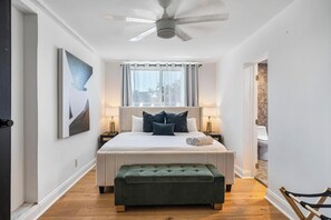 4 habitaciones, tabla de planchar con plancha y cuna de viaje